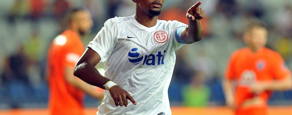 Eto’o recebeu proposta para jogar no Flamengo em 2014