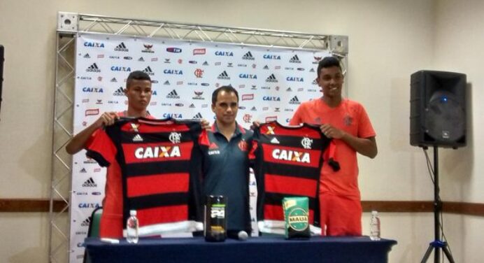 Furada? Antônio Carlos e Arthur têm 3 meses de Flamengo, mas nenhum jogo