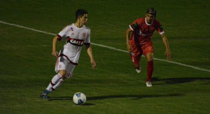 Patrick celebra golaço e oportunidade no Fla na Copinha