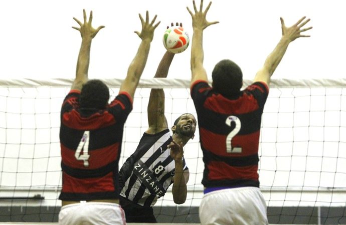 Flamengo recebe o Botafogo na estreia na Superliga B