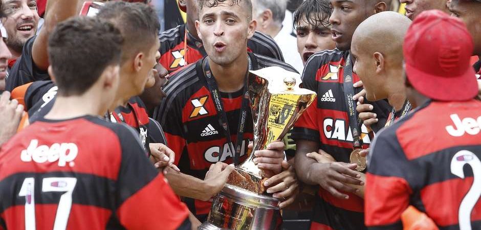 Festa de um lado e xingamentos do outro: os vestiários da final da Copinha