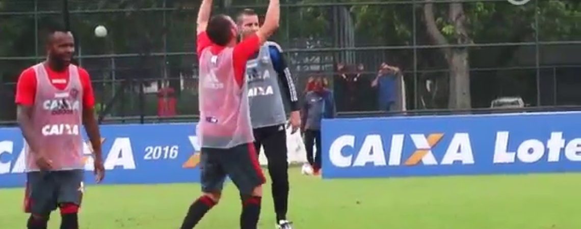 Vídeo: Mancuello marca dois lindos gols em treino do Flamengo