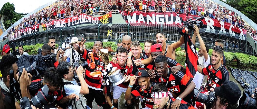 TRI-CAMPEÃO! Flamengo sai perdendo, reage, bate o Corinthians nos pênaltis e conquista Copa São Paulo de Futebol Jr