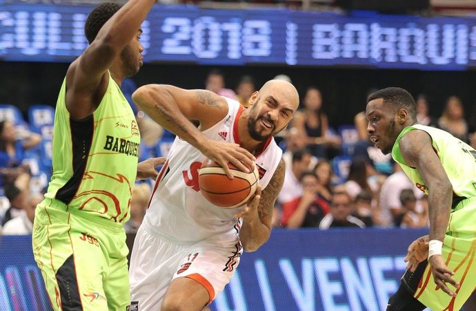 Flamengo perde do Guaros, mas avança ao Final Four