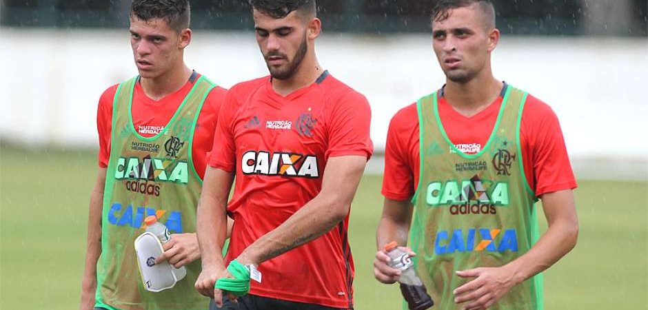 Trio campeão da Copinha já sente gosto de integrar profissional