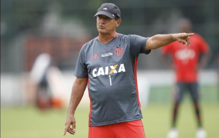 Muricy aprova desempenho de atletas em treino desta manhã