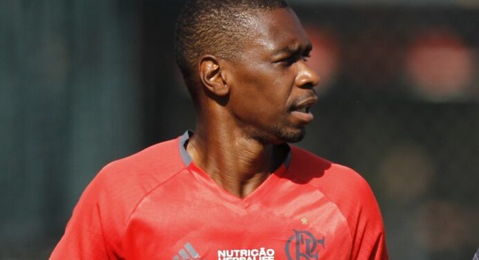 Fora! Juan é poupado e não viaja para Brasília para enfrentar o Fluminense