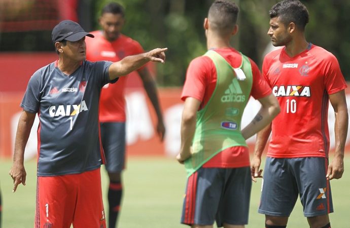 Hora dos reservas entrarem em campo!