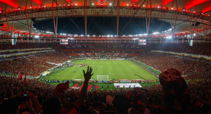 Esse Flamengo não merece a torcida que tem