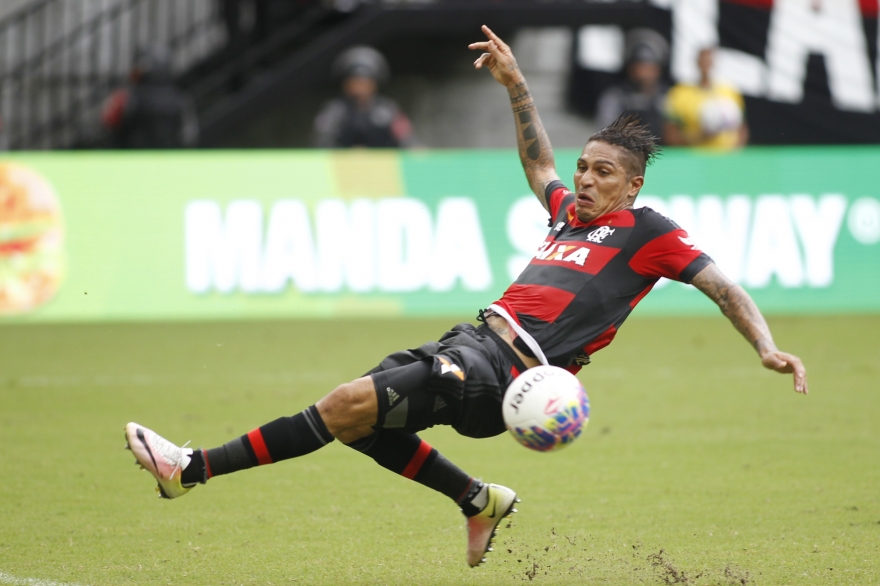 De novo! Flamengo perde e está fora do Carioca