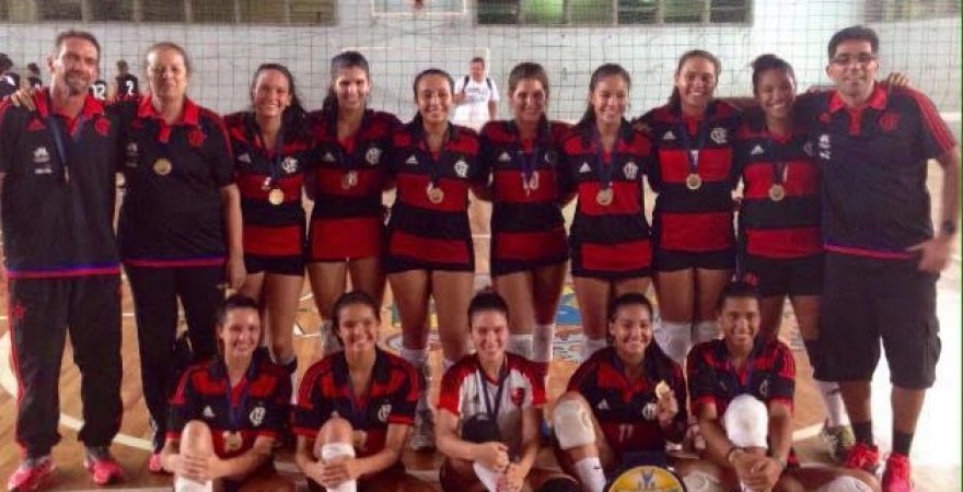 Flamengo conquista mais um Torneio Início de vôlei