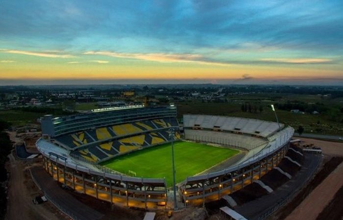 Um estádio a baixo custo