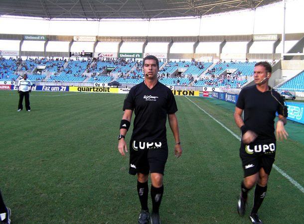 Pericles Bassols é o novo árbitro da partida entre Bangu e Flamengo