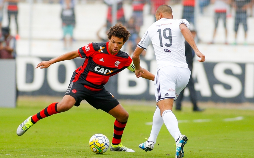 Arão vibra com vitória: “a gente chegou no campeonato”