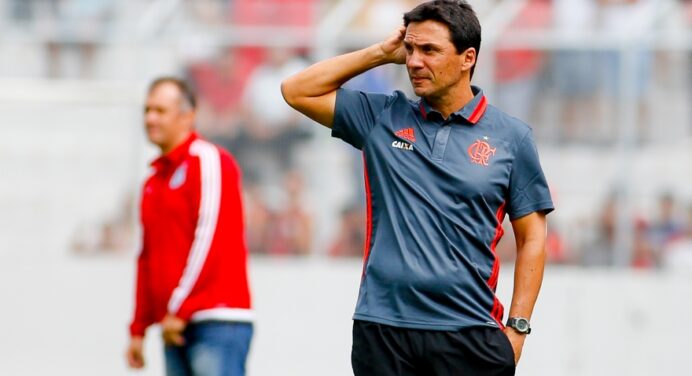 Depois de estreia, Zé Ricardo não garante Muralha titular
