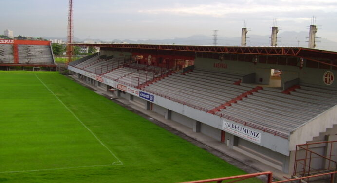 Fluminense anuncia acerto com estádio do América e abre as portas para o Fla