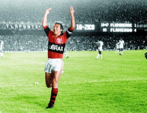 FUTEBOL - RIO - ZICO, jogador do Flamengo, comemora gol no Maracana - Foto: Ari Gomes