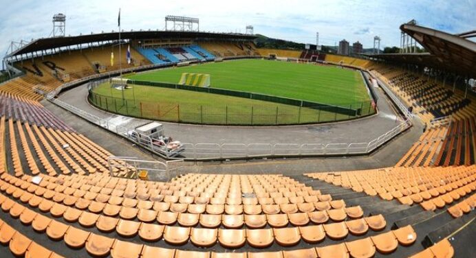 Depois da reforma no Raulino, Fla foi bem nos clássicos e ainda não perdeu para o Vasco