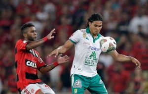 muralha_flamengo_leon_ap[1]