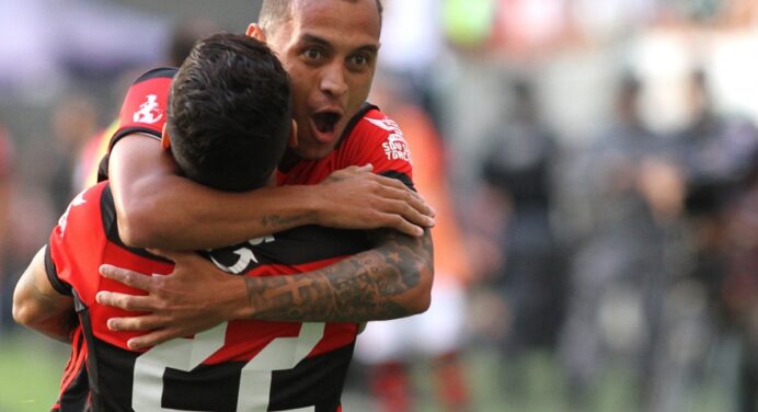 Veja os gols de Flamengo 1×2 Palmeiras