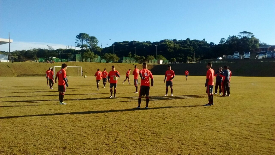 Flamengo realiza última atividade antes do confronto contra o Figueirense