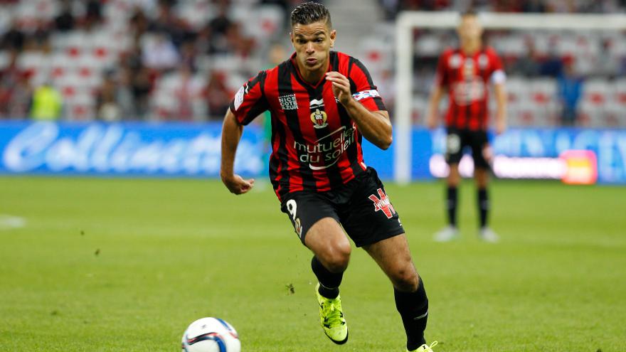 Segundo jornais franceses, Flamengo disputa com Fluminense o meia Ben Arfa