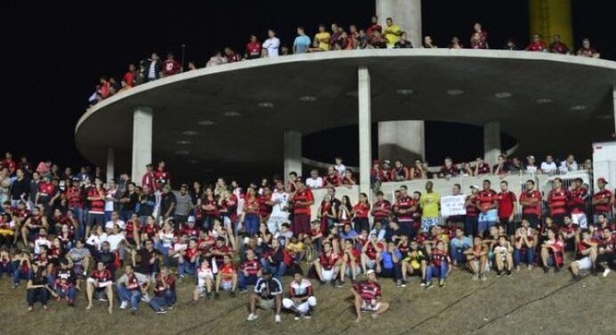 Cariacica conquista Fla com atmosfera e vira trunfo por arrancada no BR