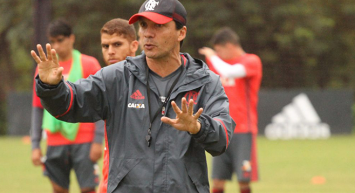 Gringos amargam o banco no Flamengo; Zé Ricardo explica opção