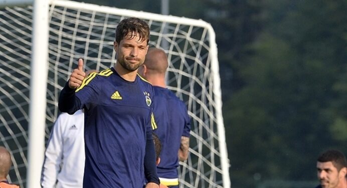 Flamengo prega calma e quer apresentar Diego na quarta-feira