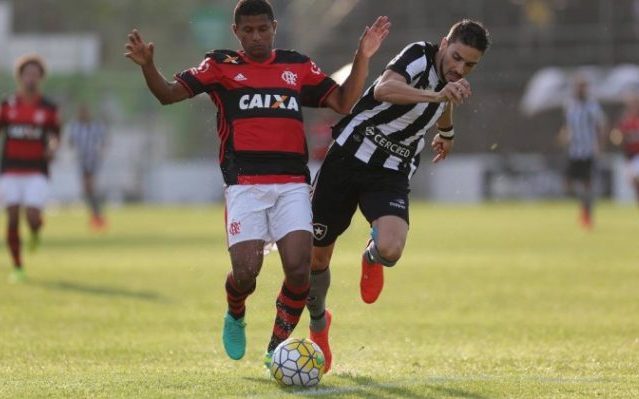 Assista aos gols de Botafogo 3 x 3 Flamengo