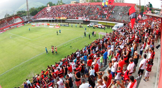 Flamengo se acerta com Fluminense e vai mandar jogos em Edson Passos