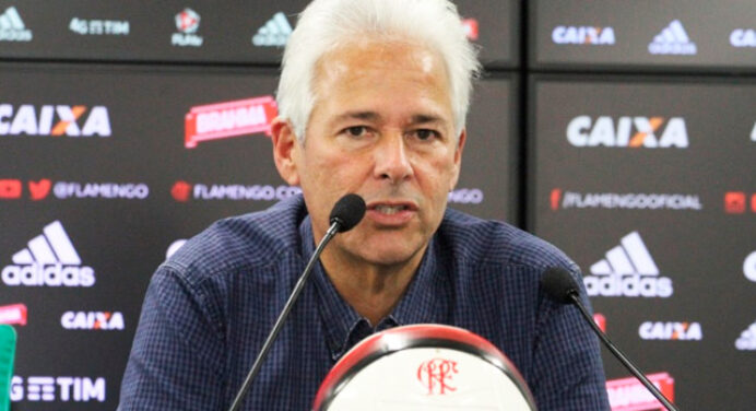 Godinho elogia Diego, mas admite que jogador não chega no seu auge