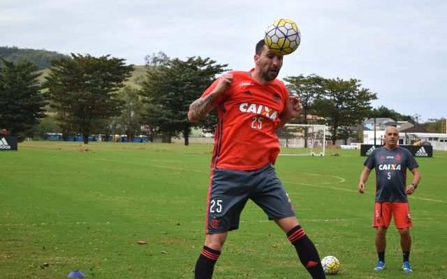 Aprimorando parte física, Donatti deve estrear pelo Fla contra o América-MG