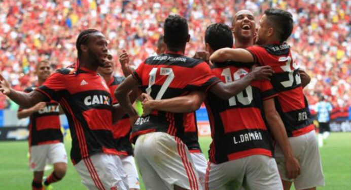 Flamengo fica sem título, mas fecha a temporada feliz
