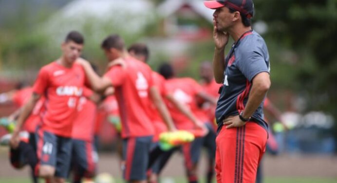 Flamengo faz últimos preparativos antes da viagem para São Paulo