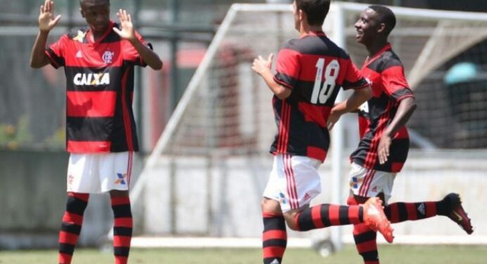 Flamengo acerta patrocínio visando as categorias de base