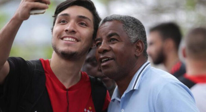 Hexa com o Fla em 2009, Andrade ainda confia no hepta e pede Vizeu como titular