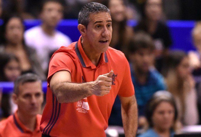 José Neto está confiante, mas sabe que o time ainda não está em seu nível ideal (Foto: Fotojump/LNB)