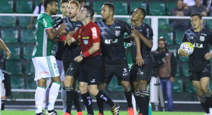 Figueirense entra com pedido de anulação do jogo contra Palmeiras no STJD