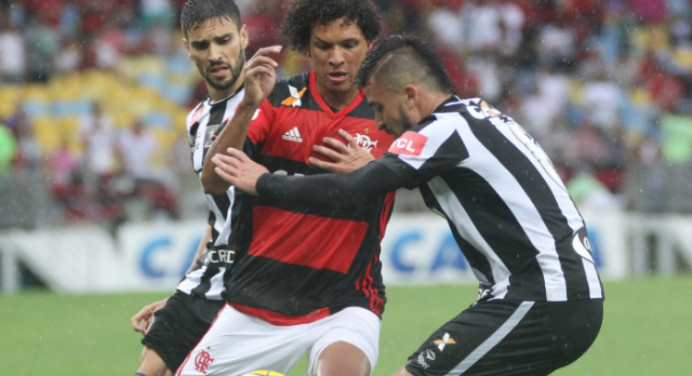 Flamengo empata com Botafogo no Maracanã e pode despencar do segundo para o quarto lugar