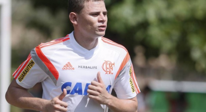 Jonas quer retornar ao Flamengo e apagar críticas de 2015: “Sou totalmente diferente”