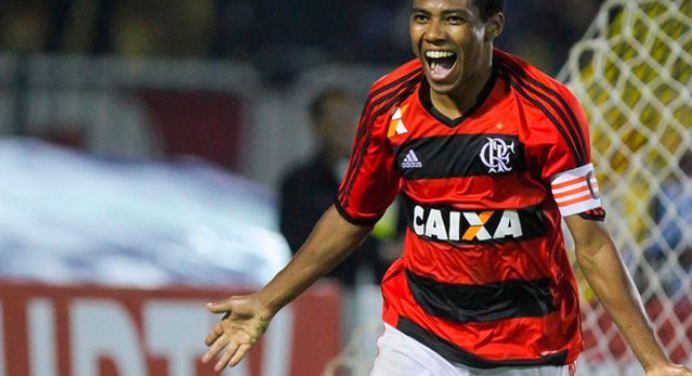 Elias revela “sentimento diferente” pelo Flamengo e não descarta um retorno ao clube