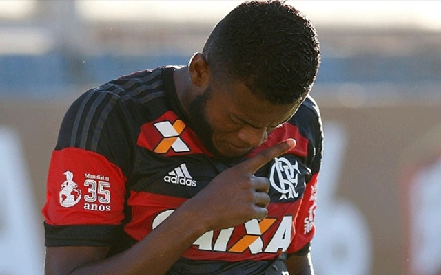 Flamengo negocia empréstimo de lateral-direito Wesley ao Barcelona, flamengo