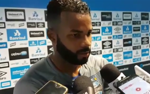 Fernandinho permanece no Grêmio: ”Estou muito feliz”