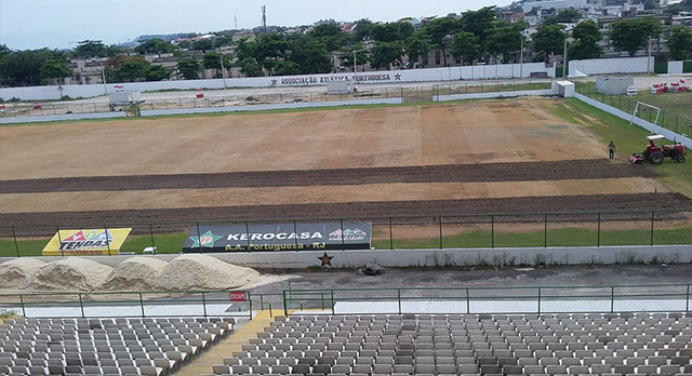 Corrida contra o tempo! Gramado do Luso Brasileiro começa a ser trocado