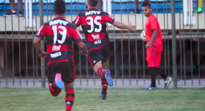 Diego pode ser o camisa 10 do Flamengo na Libertadores