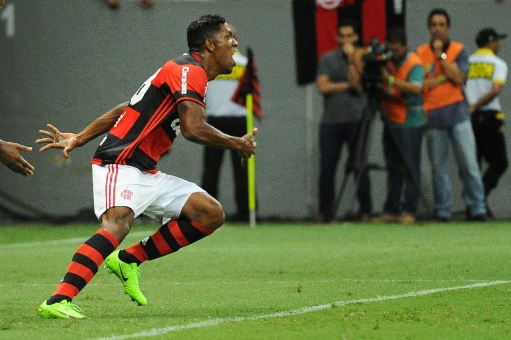 “Muito feliz…”! Berrío destaca sua felicidade de vestir a camisa do Flamengo