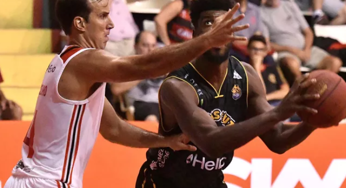 ELETRIZANTE! Pelo NBB, Flamengo bate o Mogi, que vinha de 5 vitórias seguidas