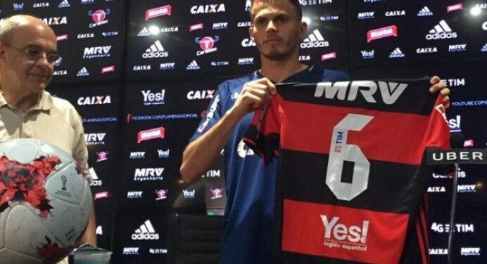 Renê ressalta sonho de jogar pelo Flamengo: “eu vim para ser hepta”