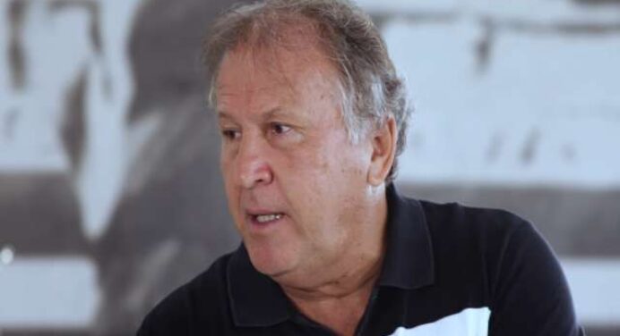 ‘Eu estou preocupado com o rebaixamento jogando deste jeito”, diz Zico
